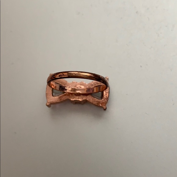 💖FREE IF BUNDLED💖 Cubic Zirconia Bow Ring - Picture 3 of 4